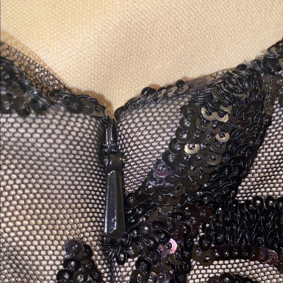 Bariano Dianne Scoop Pattern Sequin Gown - Picture 9 of 14